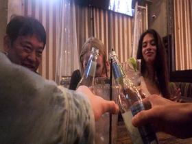 ロスでナンパした美女インフルエンサー二人組がガチエロで生ハメコラボ実現!?パリス（27）＆ラックス（24）　サンプル画像06